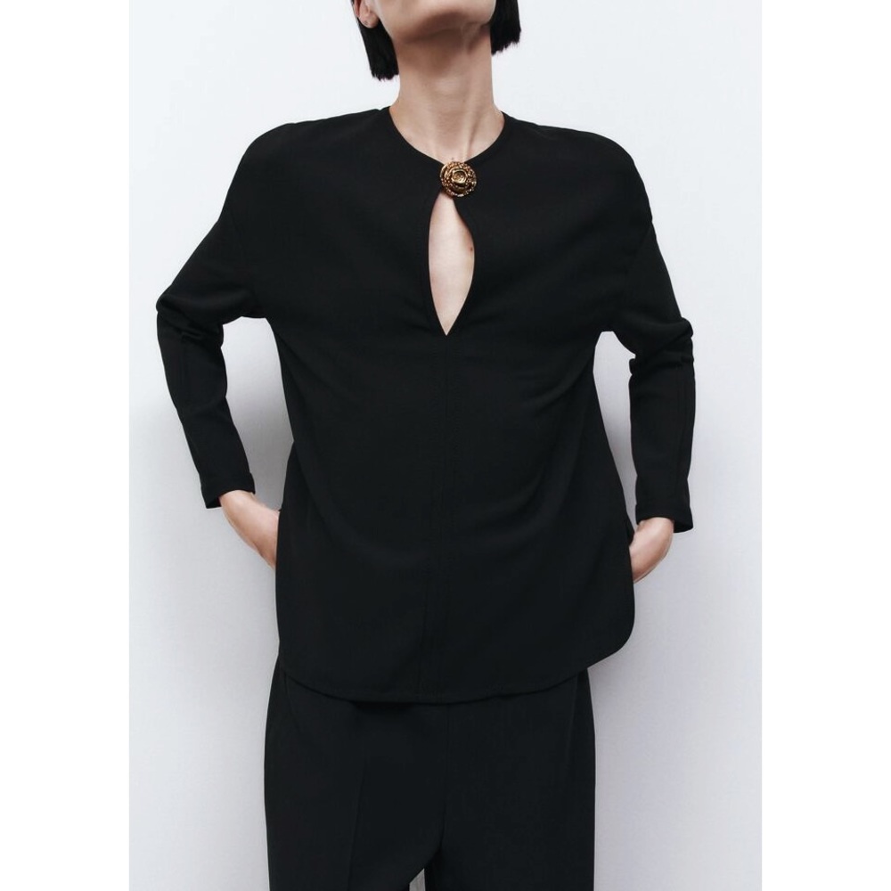 Zara Buttoned Teardrop Top